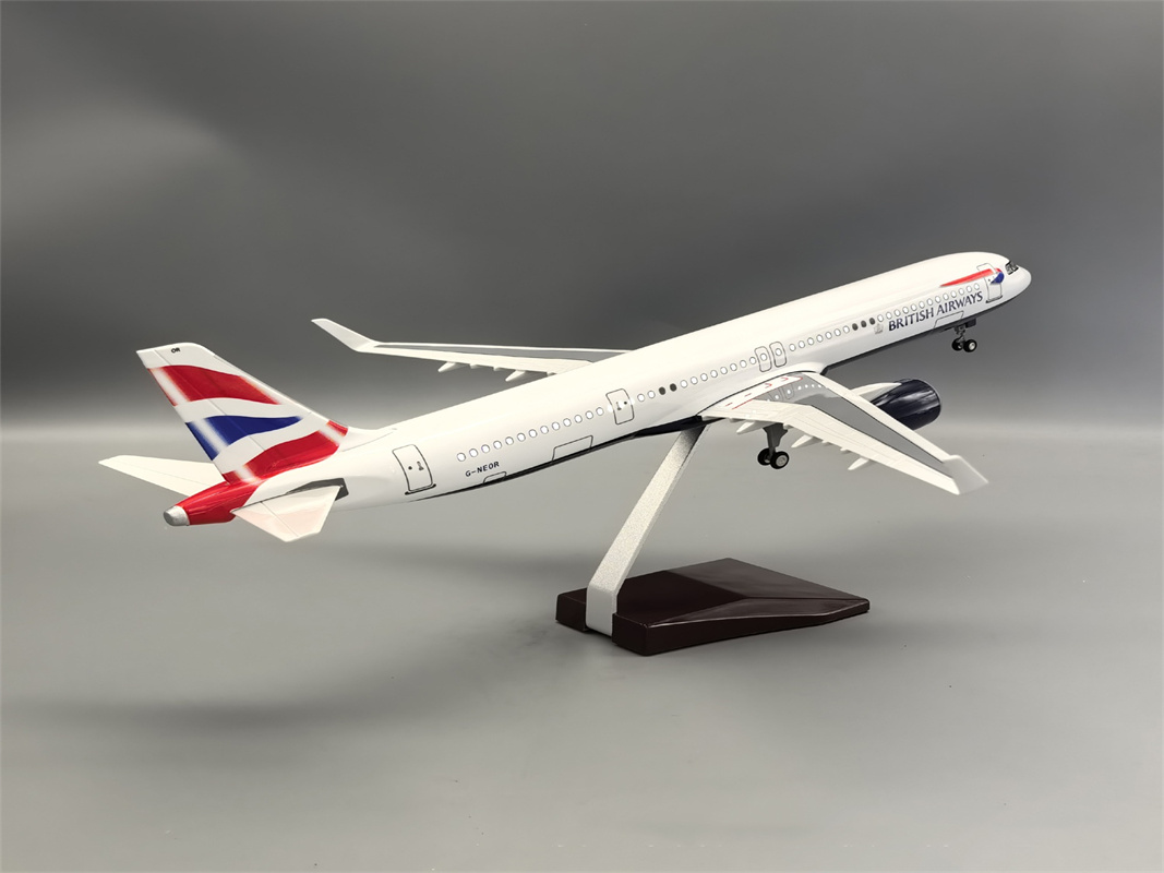 Avião de resina escala 1/100 3 - Model Kit Plane avaliação e preço