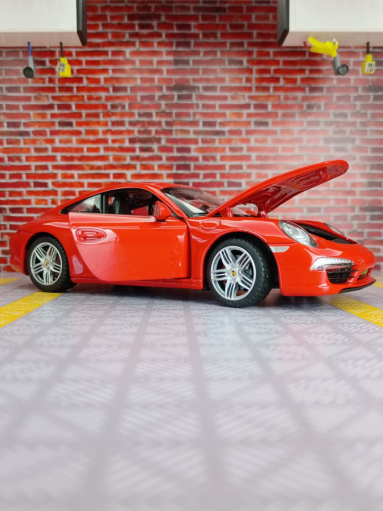 Rastar 1:24 porsche 911 liga d - Model Kit Porsche 911 avaliação e preço