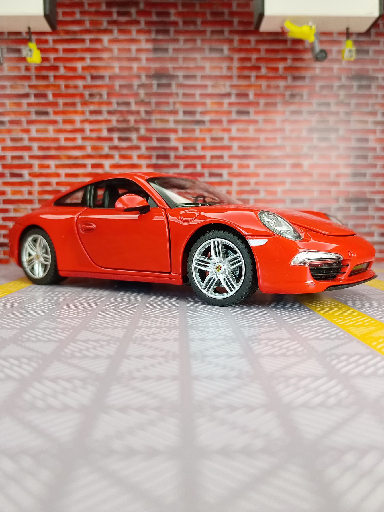 Rastar 1:24 porsche 911 liga d - Model Kit Porsche 911 avaliação e preço