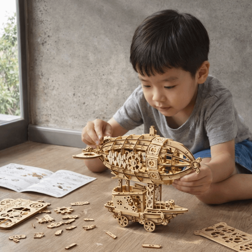 Modelo de Dirigível de Madeira - Model Kit Wood avaliação e preço